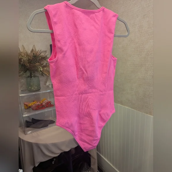 NEW OQQ Large Neon Pink Ribbed Women's Tank Sleeveless Bodysuit Shapewear - Picture 4 of 4
